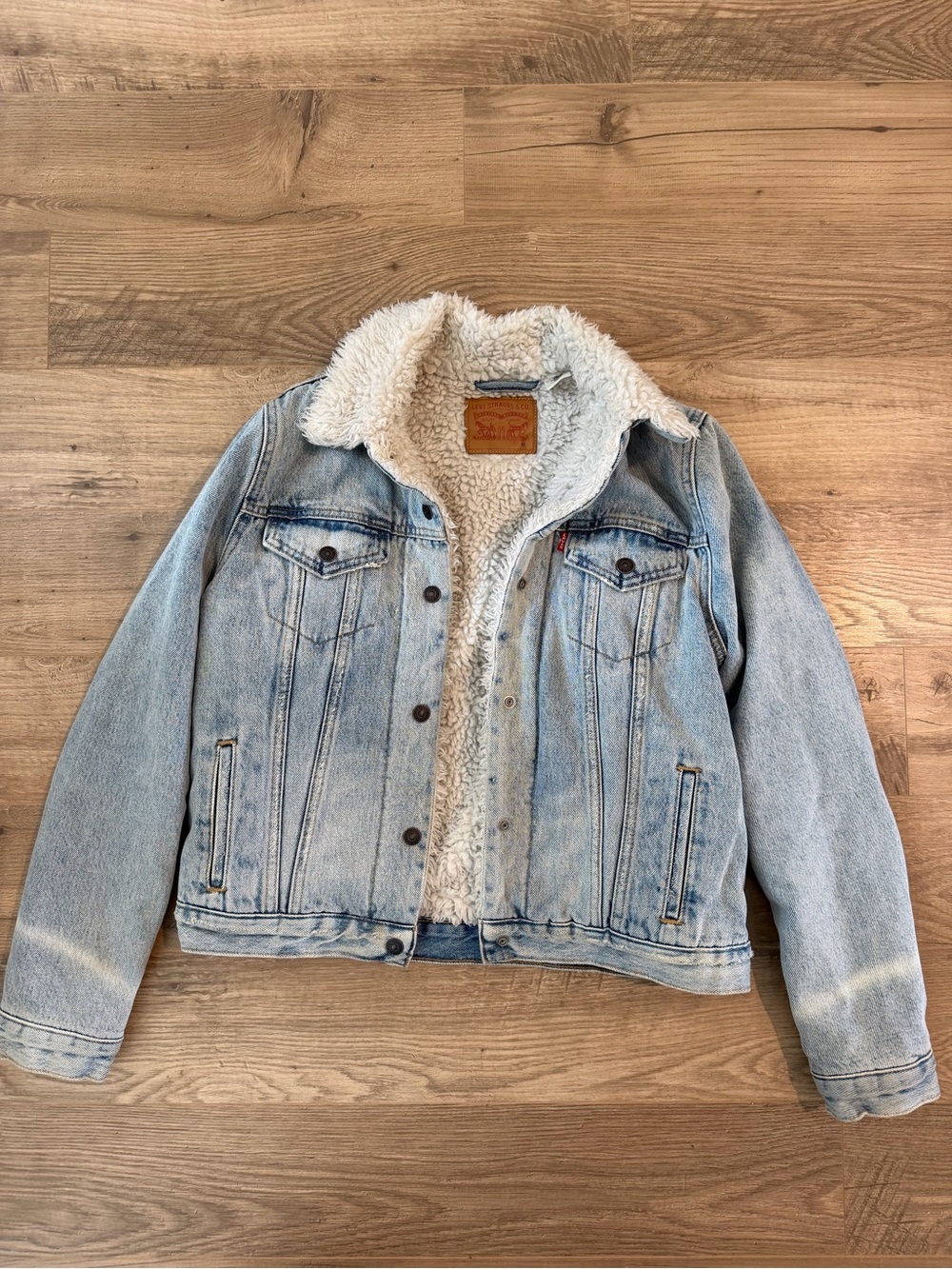 LEVI'S WOMEN'S ORIGINAL SHERPA TRUCKER JACKET